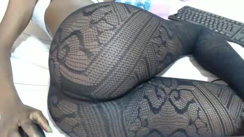 Snapshot of hot_marrie chatting on December 13, 2024, 7:36 am Marrie online show from December 13, 2024, 7:36 am