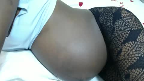 Snapshot of hot_marrie chatting on February 3, 2025, 12:25 pm Marrie online show from February 3, 2025, 12:25 pm