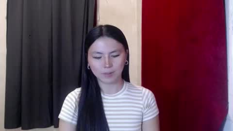 Snapshot of hot_precious_nikki chatting on September 29, 2025, 2:00 pm Nikki  online show from September 29, 2025, 2:00 pm
