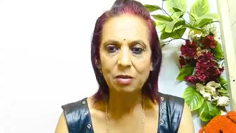 hot queen online show from June 28, 2026, 6:19 am