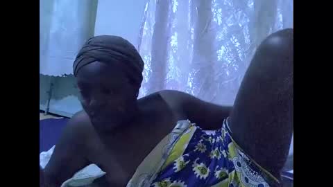 RAYLAH online show from February 8, 2026, 8:12 pm