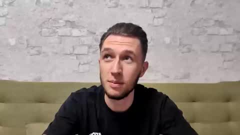 Hot richard  online show from April 15, 2026, 10:43 pm