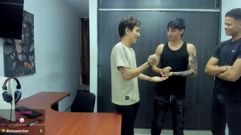 Vanesa Oliver and Andrew online show from January 18, 2026, 11:14 am