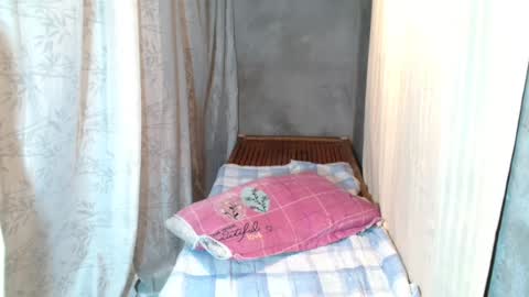 Snapshot of hot_sexy_mira chatting on July 22, 2026, 3:42 am mira online show from July 22, 2026, 3:42 am