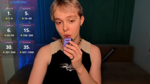 Snapshot of hot_twinkboy chatting on February 5, 2025, 3:31 pm hot_twinkboy online show from February 5, 2025, 3:31 pm