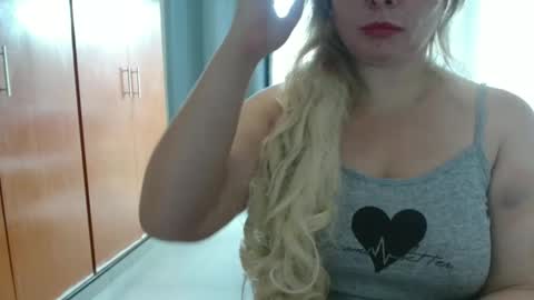 couple without tabus online show from December 19, 2025, 1:29 pm