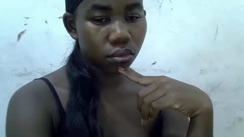 hotagrace online show from February 12, 2026, 10:32 am