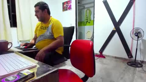 hotandfierylatinos online show from May 30, 2026, 10:01 am