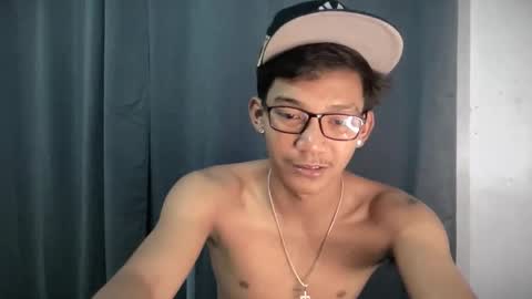 hotasian_jerome online show from April 4, 2026, 6:11 am