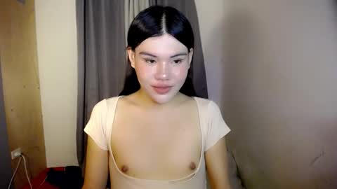Snapshot of hotbunnyrainx chatting on April 8, 2026, 12:38 pm rain online show from April 8, 2026, 12:38 pm