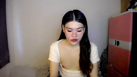 Snapshot of hotbunnyrainx chatting on June 24, 2026, 7:51 am rain online show from June 24, 2026, 7:51 am