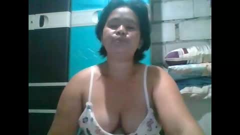 hotchicks4uxx online show from January 13, 2026, 1:16 pm