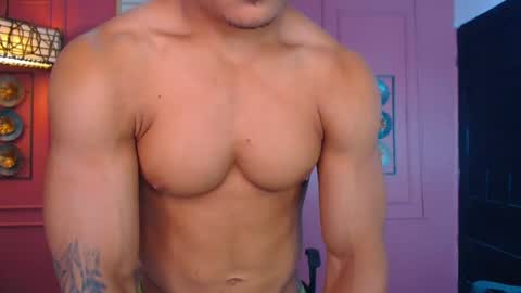 Snapshot of hotcrew_ chatting on June 24, 2026, 7:35 pm Hussain aaron and Ekko online show from June 24, 2026, 7:35 pm
