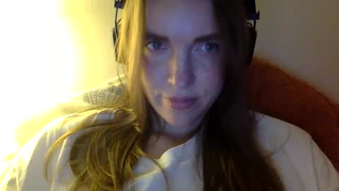 effy online show from November 30, 2025, 9:08 pm