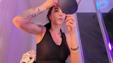 hotfallingdevil online show from March 4, 2026, 5:24 am