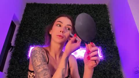 hotfallingdevil online show from March 31, 2026, 3:52 am