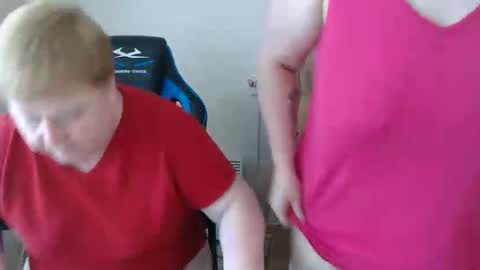 Snapshot of hotfiremommy chatting on May 23, 2026, 11:58 am LimonkaFire online show from May 23, 2026, 11:58 am