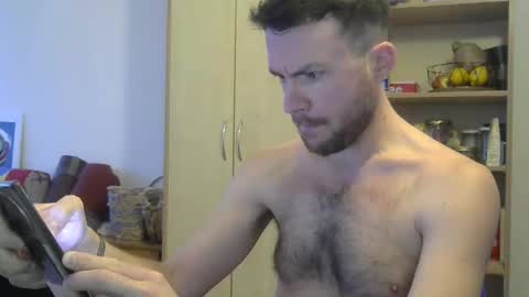 Snapshot of hotgardenersexy chatting on March 8, 2026, 5:28 pm Le jardinier sexy online show from March 8, 2026, 5:28 pm