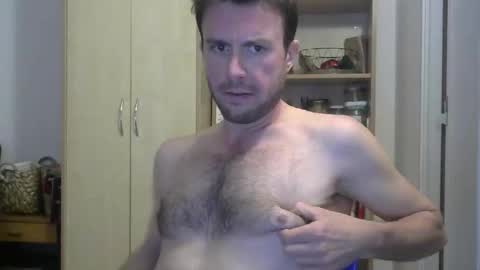 Snapshot of hotgardenersexy chatting on April 7, 2026, 8:09 pm Le jardinier sexy online show from April 7, 2026, 8:09 pm