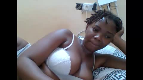 Queen online show from February 28, 2026, 8:21 pm