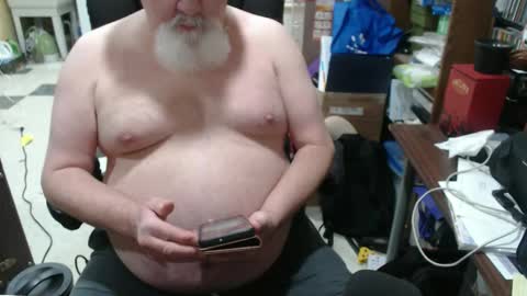 Snapshot of hotgrandpa594u chatting on February 20, 2026, 1:35 am hotgrandpa594u online show from February 20, 2026, 1:35 am