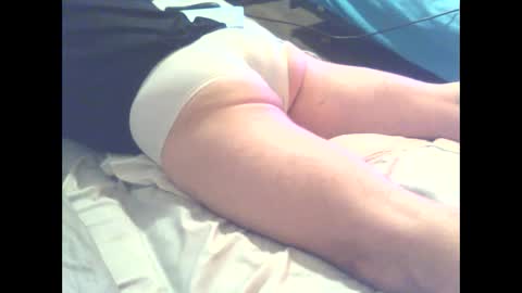 Snapshot of hotguynpanties chatting on September 24, 2025, 9:01 am hotguynpanties online show from September 24, 2025, 9:01 am