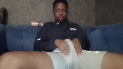 Snapshot of hotguyy001 chatting on March 8, 2025, 10:32 am hotguyy001 online show from March 8, 2025, 10:32 am