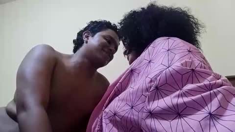 Lulu And Xandro online show from April 18, 2026, 7:56 am