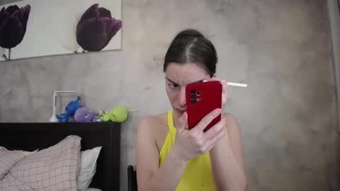 Lia   online show from April 1, 2026, 12:50 pm