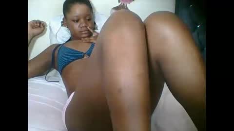 LOYCE online show from October 2, 2025, 10:39 pm