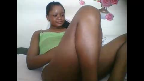 LOYCE online show from October 17, 2025, 7:05 pm