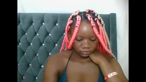 LOYCE online show from February 9, 2026, 12:14 am