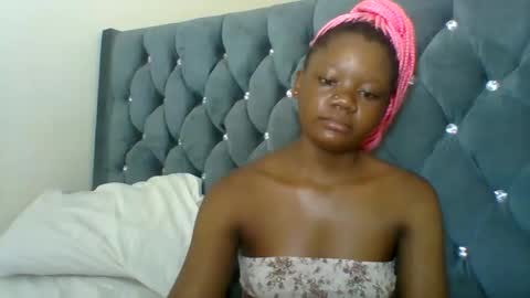 LOYCE online show from April 13, 2026, 10:32 am