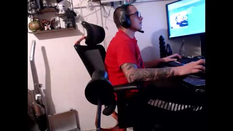 Snapshot of hotkinkytat chatting on December 3, 2024, 2:03 am hotkinkytat online show from December 3, 2024, 2:03 am