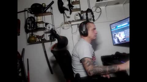 Snapshot of hotkinkytat chatting on January 31, 2025, 2:37 am hotkinkytat online show from January 31, 2025, 2:37 am