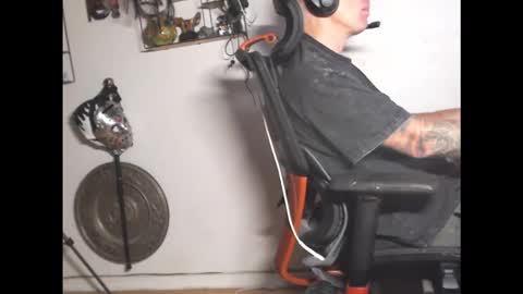 hotkinkytat online show from April 5, 2026, 10:07 pm