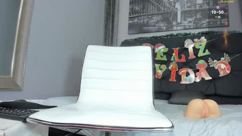 Snapshot of hotkoljeixxx chatting on December 27, 2024, 8:13 am Hotkoljei online show from December 27, 2024, 8:13 am