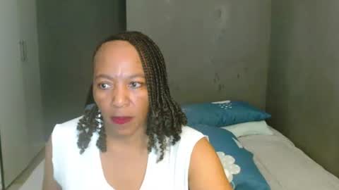 hotlilya online show from April 9, 2026, 8:20 am