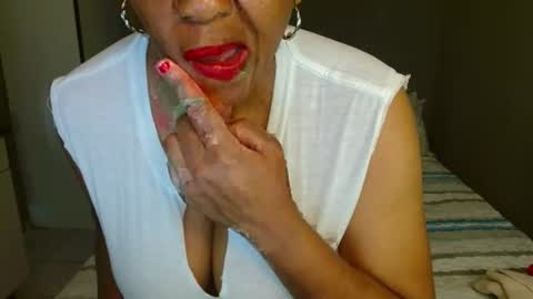 hotlilya online show from July 14, 2026, 9:36 am
