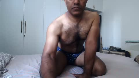 Snapshot of hotm_on_cam chatting on December 31, 2024, 5:55 am hotm_on_cam online show from December 31, 2024, 5:55 am