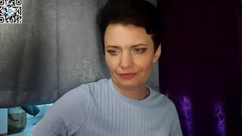 hotmamaqueen234 online show from May 4, 2026, 3:52 pm