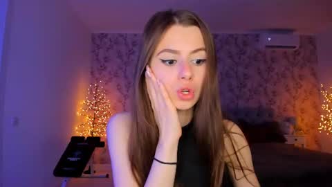 Snapshot of hotmolly_ chatting on July 5, 2026, 6:37 pm hotmolly_ online show from July 5, 2026, 6:37 pm