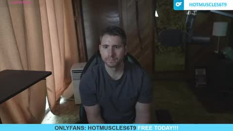 hotmuscles6t9 online show from April 14, 2026, 2:34 pm