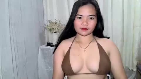 Snapshot of hotness_joy chatting on June 3, 2026, 12:35 am hotness_joy online show from June 3, 2026, 12:35 am