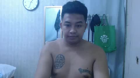 Snapshot of hotnielkhalifa chatting on April 4, 2026, 5:32 pm neilkhalifa online show from April 4, 2026, 5:32 pm