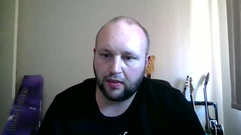 Snapshot of hotrodder323 chatting on February 12, 2025, 4:23 am hotrodder323 online show from February 12, 2025, 4:23 am