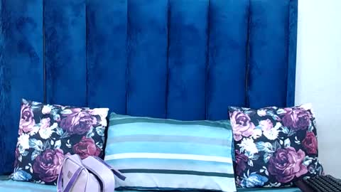 hotsmalltitsx online show from July 2, 2026, 7:31 pm