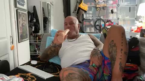 hotstuff775616 online show from November 8, 2025, 4:56 am