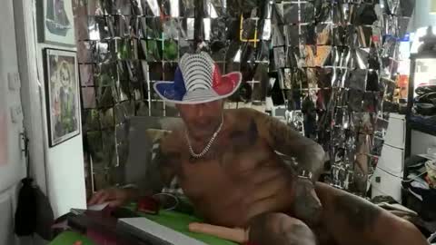 hotstuff775616 online show from May 20, 2026, 2:40 am