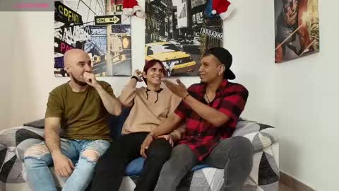 Snapshot of hott_asses chatting on December 23, 2024, 1:35 pm hott_asses online show from December 23, 2024, 1:35 pm